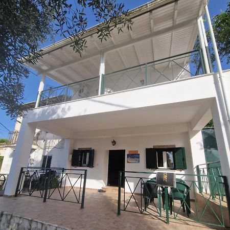 Villa Korakádesz Kültér fotó